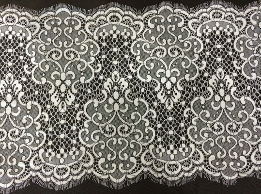 Het nylon gratineerde het Zwarte Wimperkant In orde maken voor Decoratief Kledingstuk