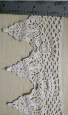 Van Witte van de Katoenen Decoratieve het Kantstof 15cm van Chantilly Kantversiering