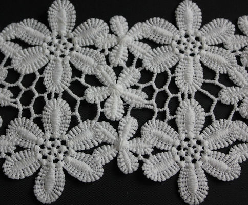 Qmilch borduurde Decoratief Zwart/Wit 11cm de Bloempatroon van Kantversiering