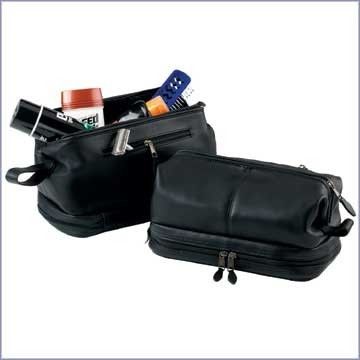 Van de Reiszakken van Zippered van het koeleer Toiletry Aangepast Zwart de Bodemcompartiment