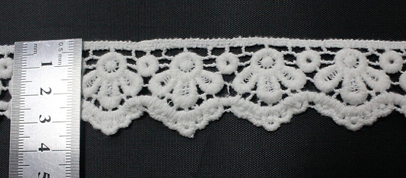 Katoen/Poly de Versierings Witte Breedte 3cm van het Melk Decoratieve Kant voor Kledingstukkleding
